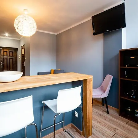 Everysky - Konstytucji 3 Maja 75 *